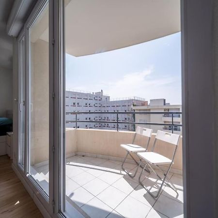 Appartement Tout Equipe Climatise Terrasse Hopital De La Timone Marseille Exterior photo